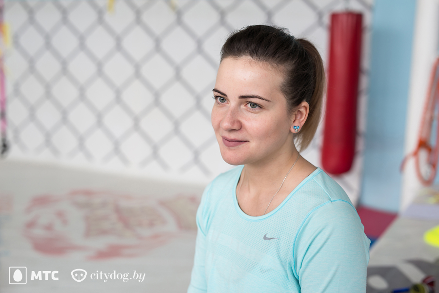 болит и сутулится спина